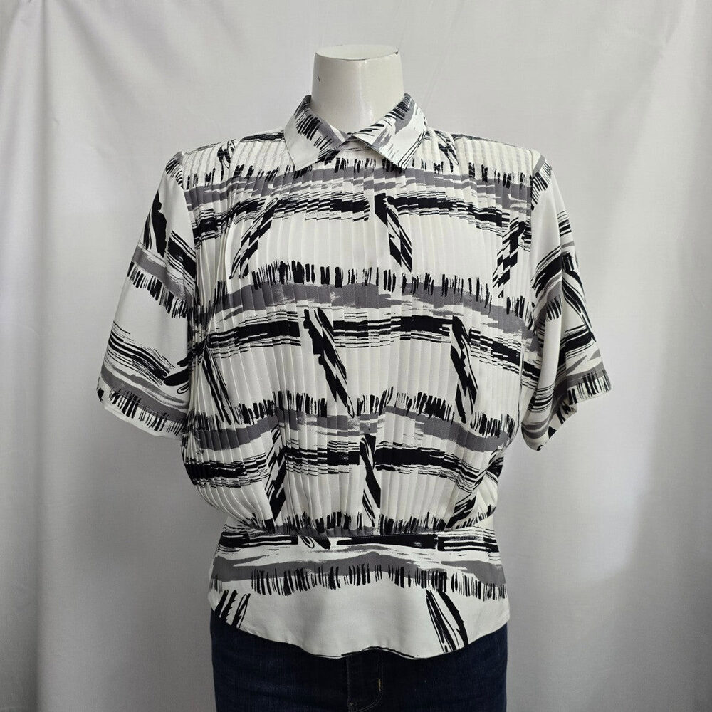 Vintage Maurzia White Stripped Pleated Button Back Blouse Size M/L